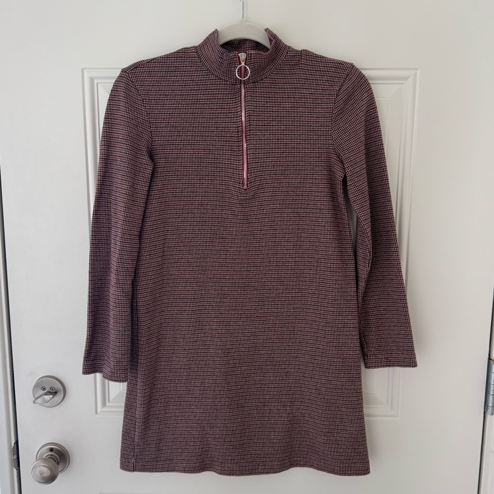 Zara mock neck houndstooth mini dress with O ring zipper